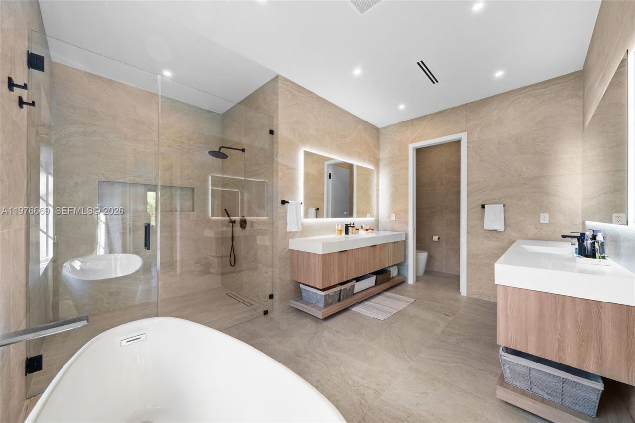 2015 Country Club Prado , Coral Gables, FL 33134 Photo