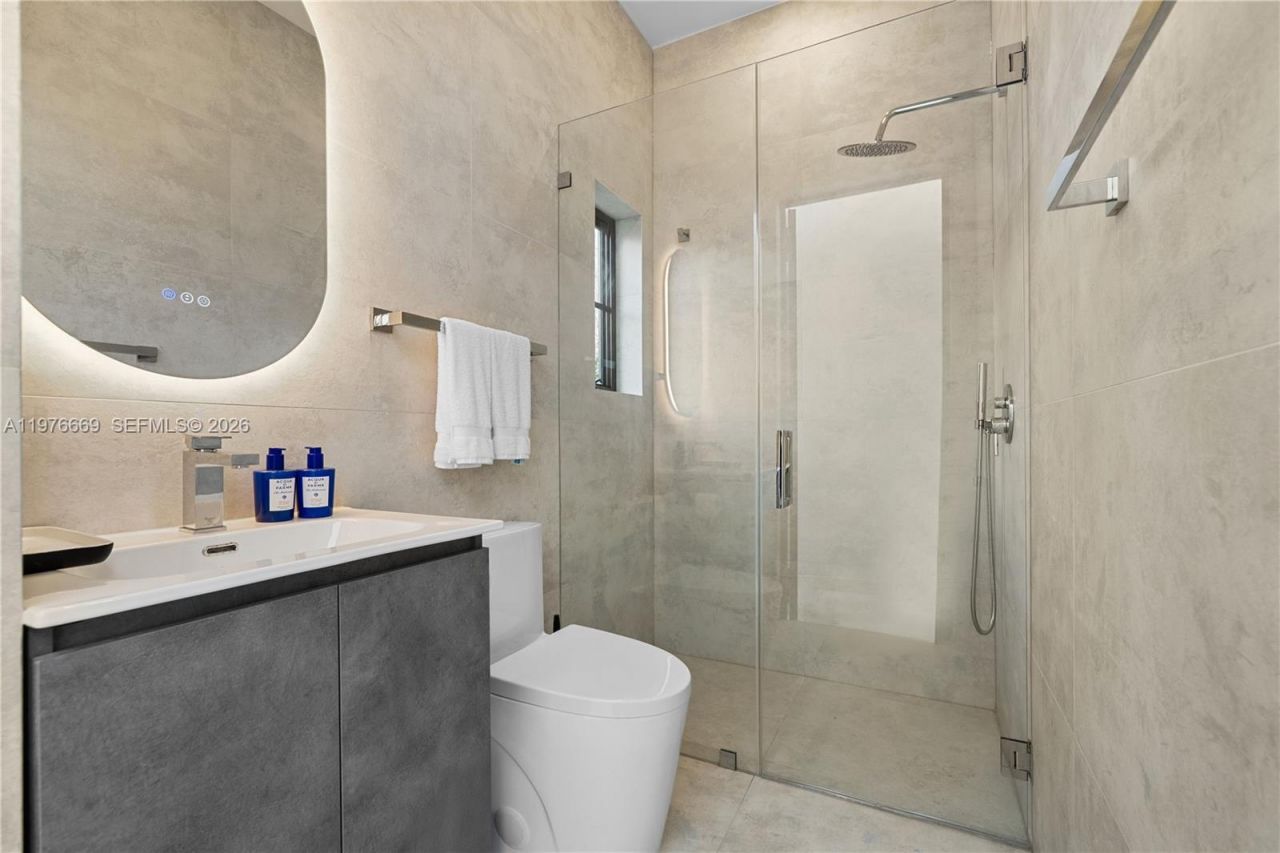 2015 Country Club Prado , Coral Gables, FL 33134 Photo