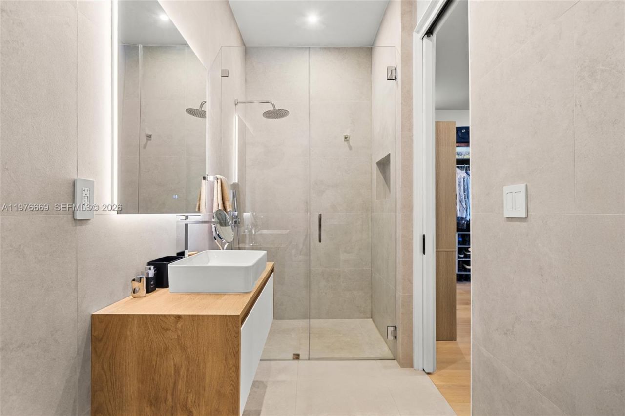 2015 Country Club Prado , Coral Gables, FL 33134 Photo