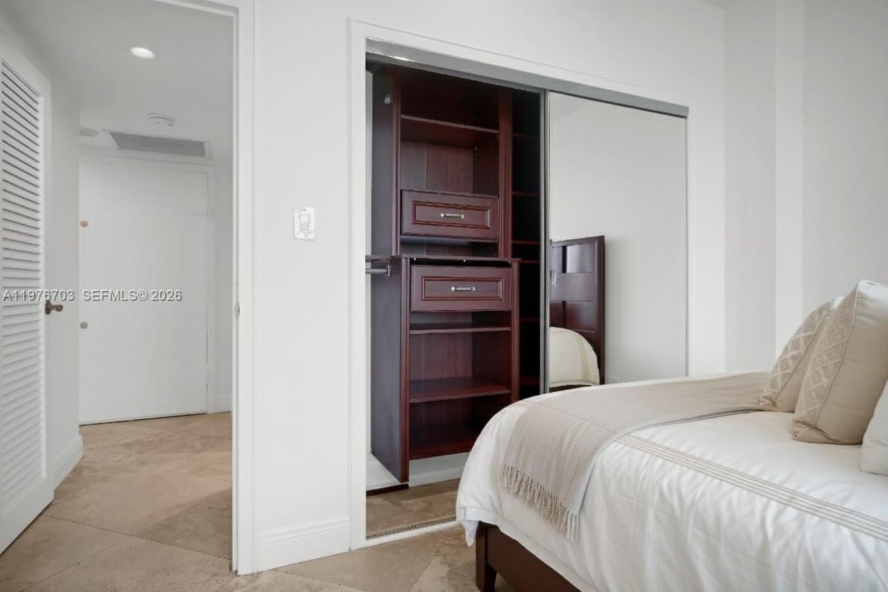 4747 Collins Ave , Unit 1403, Miami Beach, FL 33140 Photo