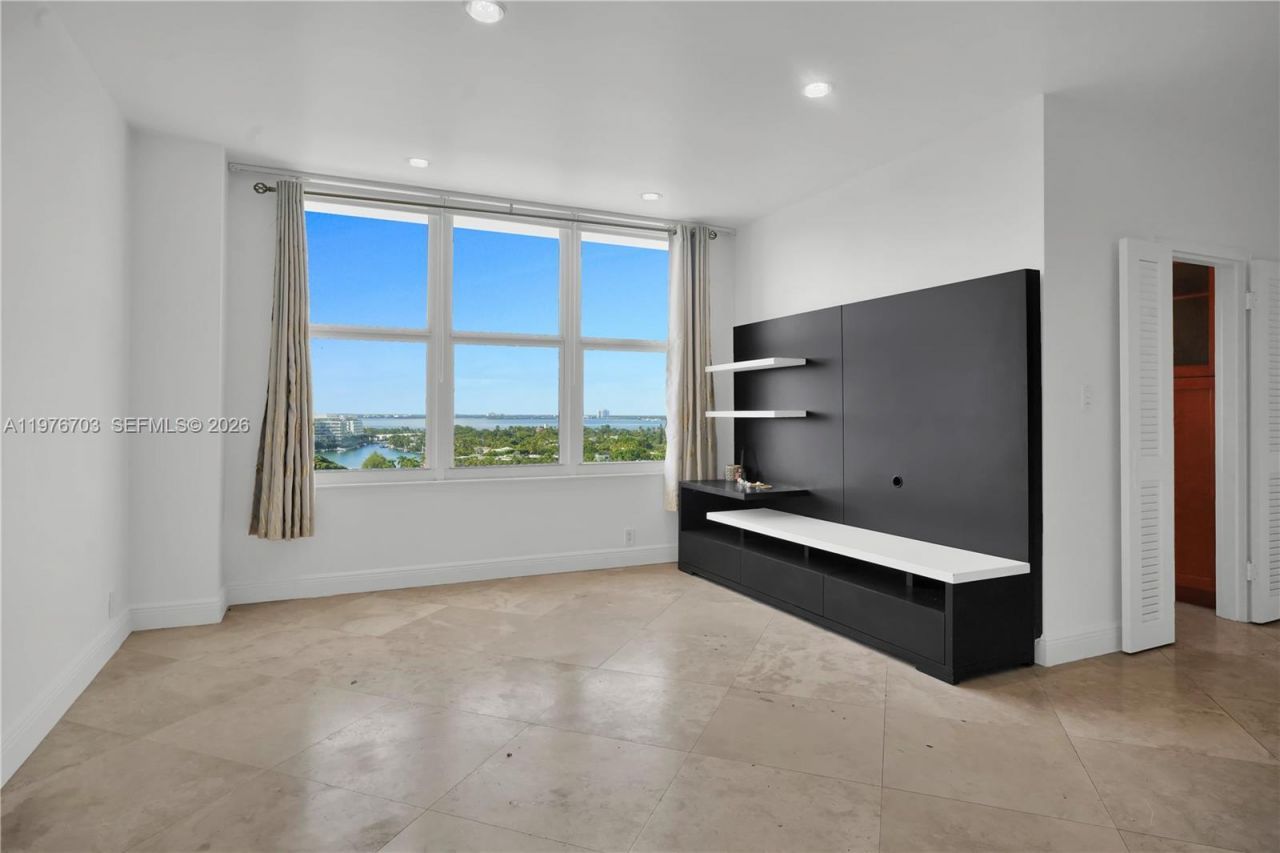 4747 Collins Ave , Unit 1403, Miami Beach, FL 33140 Photo