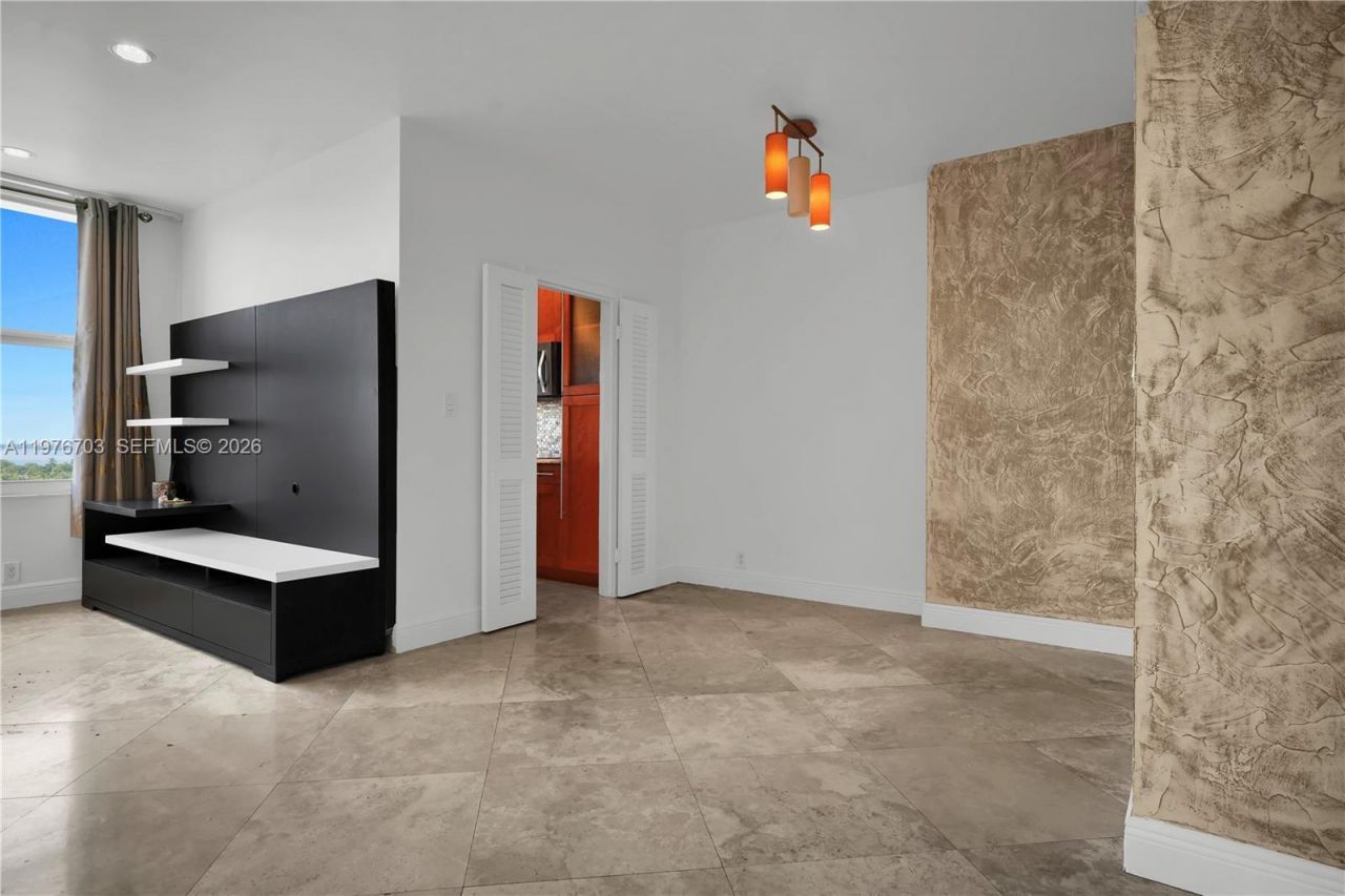 4747 Collins Ave , Unit 1403, Miami Beach, FL 33140 Photo