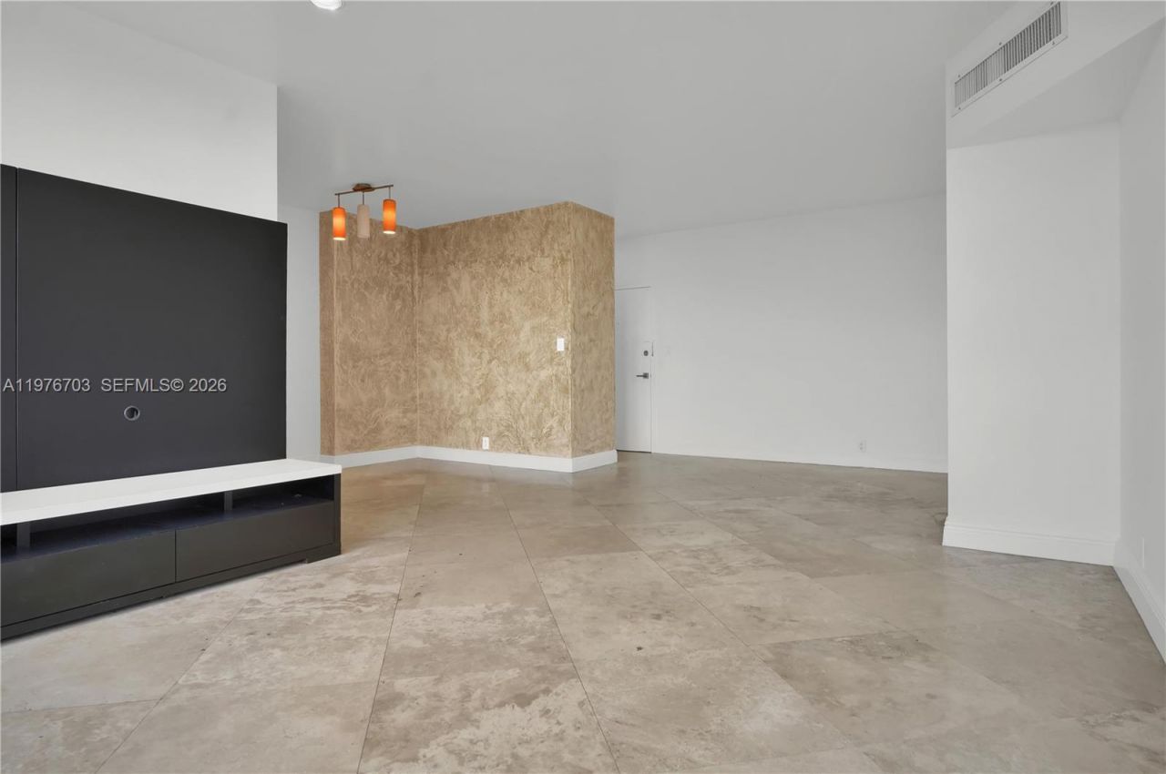 4747 Collins Ave , Unit 1403, Miami Beach, FL 33140 Photo