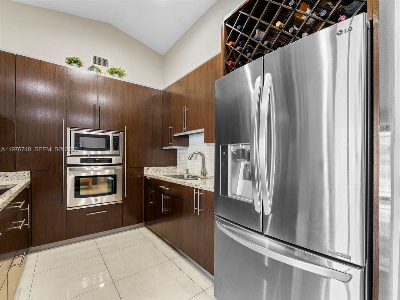 615 NW 134th Pl , Miami, FL 33182 Photo