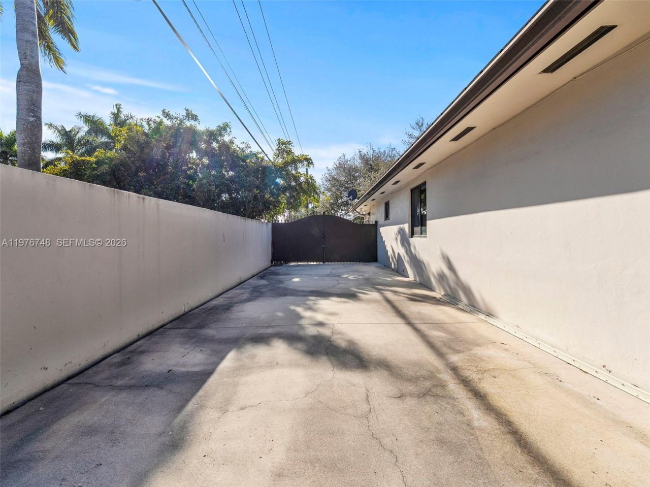 615 NW 134th Pl , Miami, FL 33182 Photo