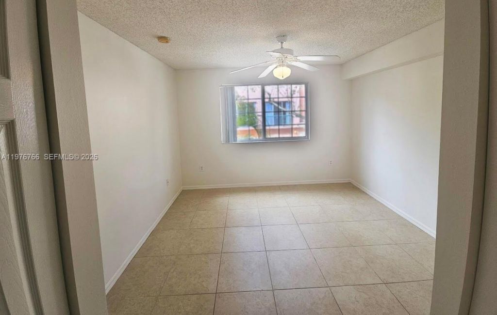 2033 SE 10th Ave, Unit 614, Fort Lauderdale, FL 33316 Photo