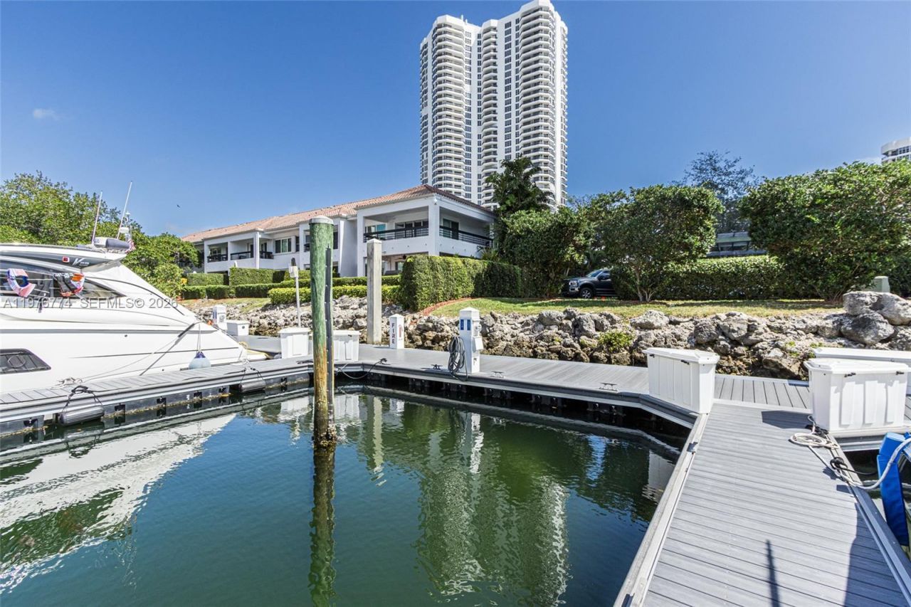 3575 Mystic Pointe Dr , Aventura, FL 33180 Photo