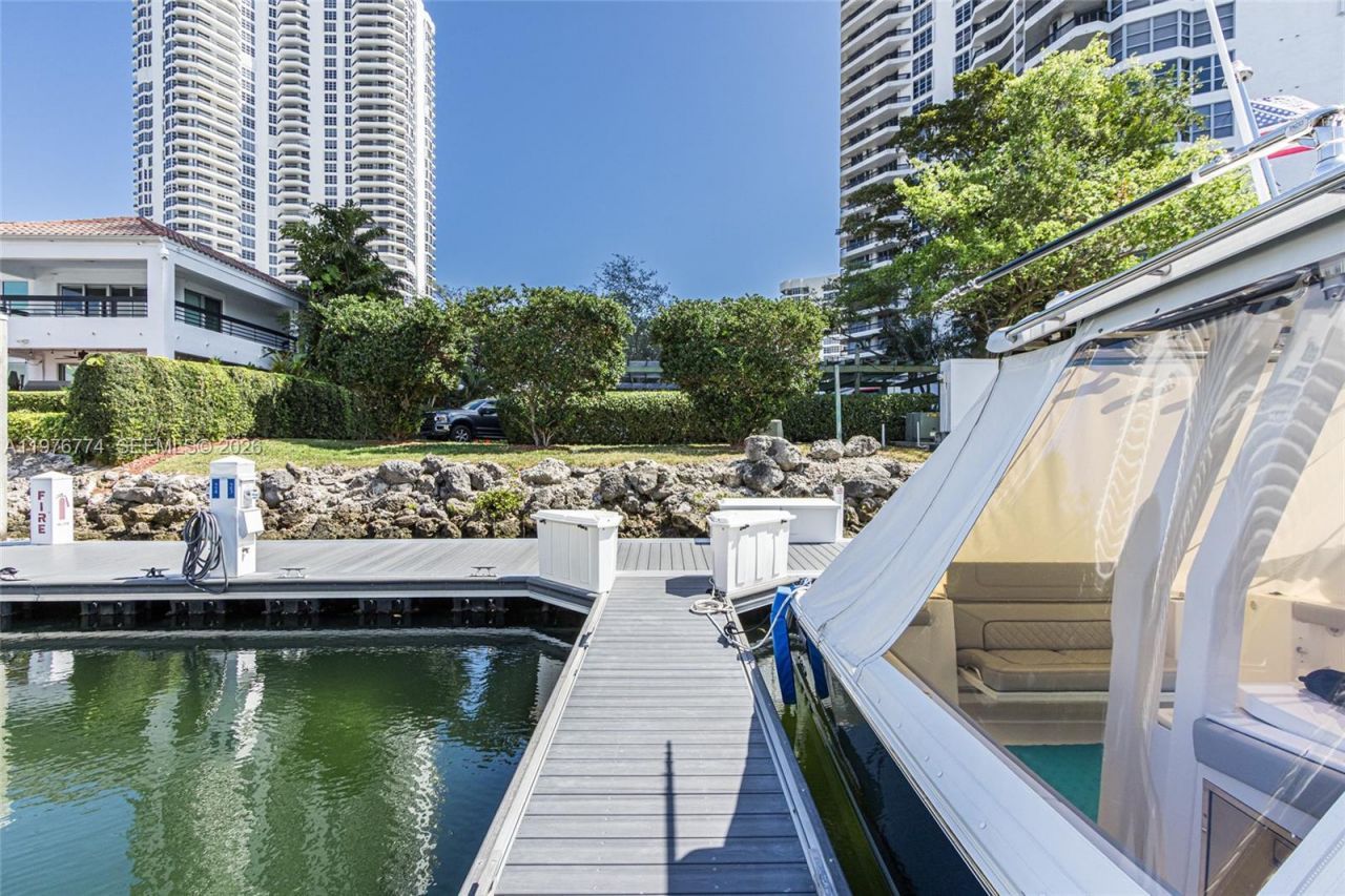 3575 Mystic Pointe Dr , Aventura, FL 33180 Photo