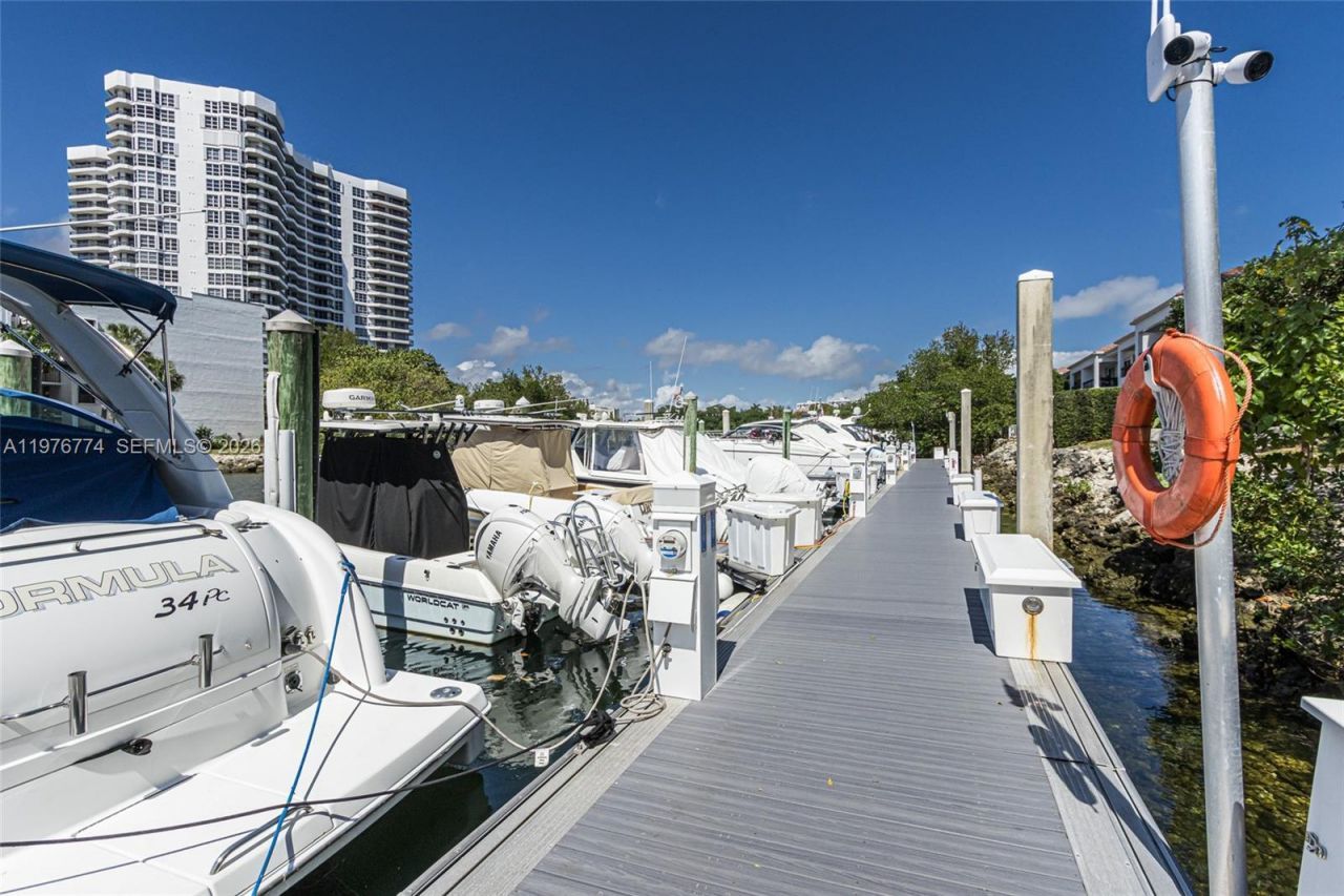 3575 Mystic Pointe Dr , Aventura, FL 33180 Photo