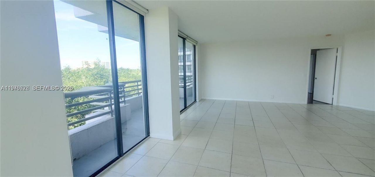 3300 NE 191st St , Unit 501, Aventura, FL 33180 Photo