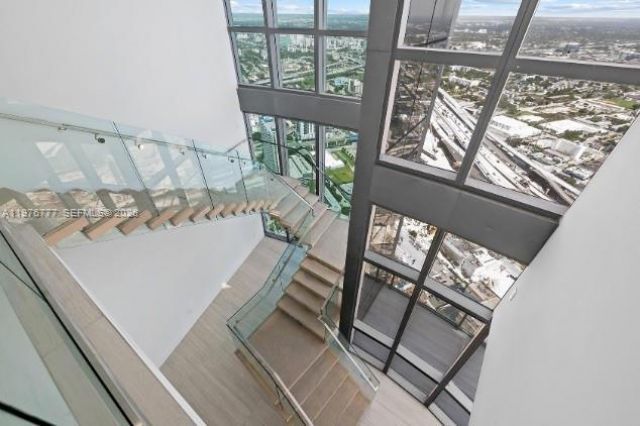 851 NE 1st Ave, Unit PH 5700, Miami, FL 33132 Photo