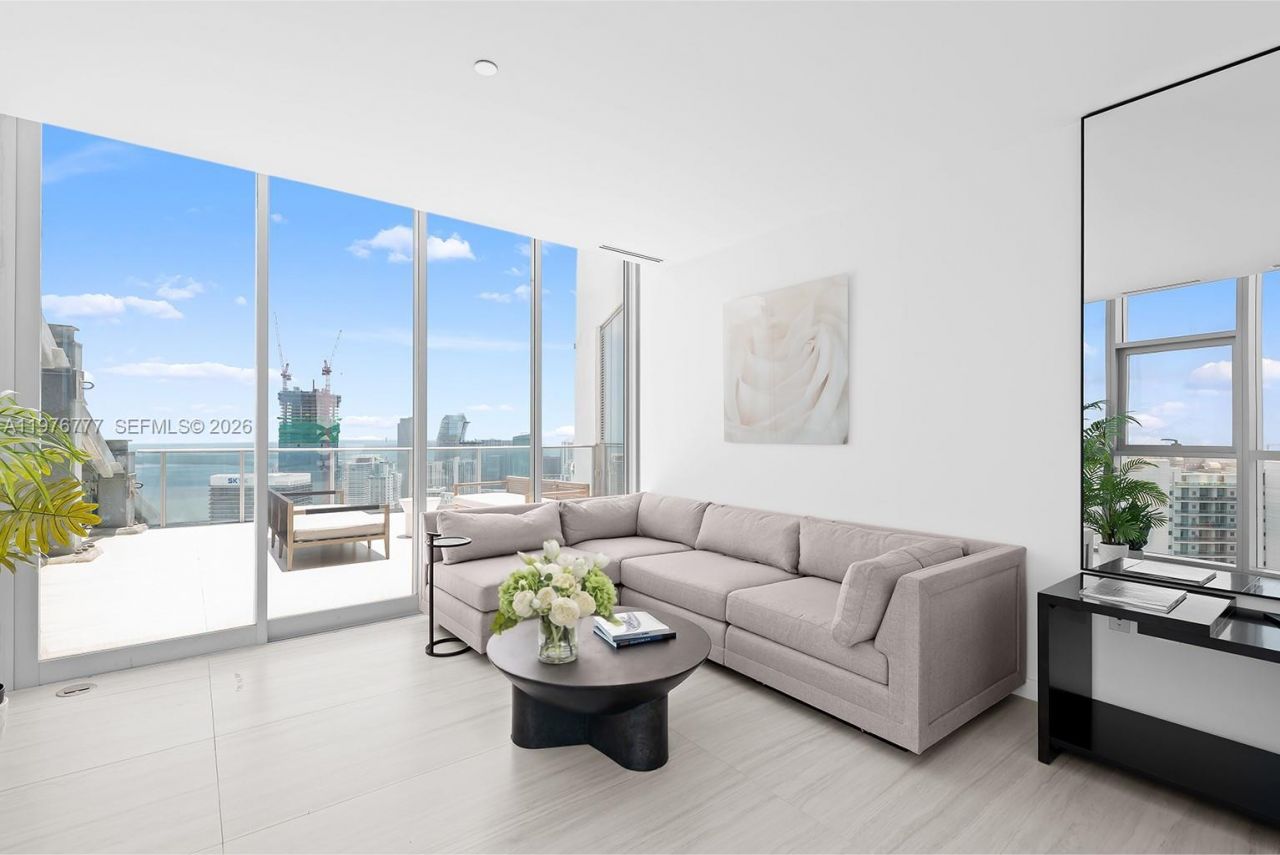 851 NE 1st Ave, Unit PH 5700, Miami, FL 33132 Photo