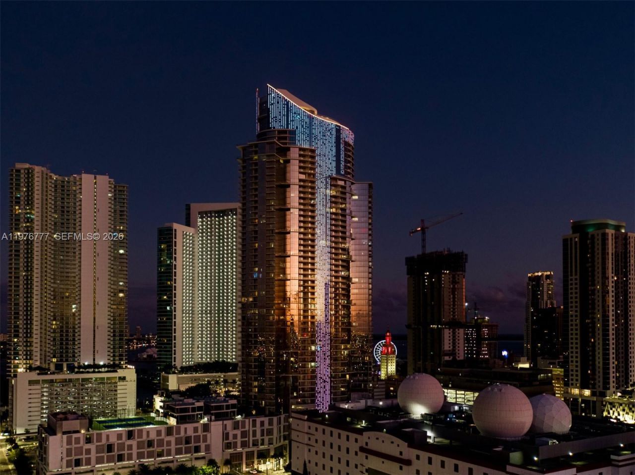 851 NE 1st Ave, Unit PH 5700, Miami, FL 33132 Photo
