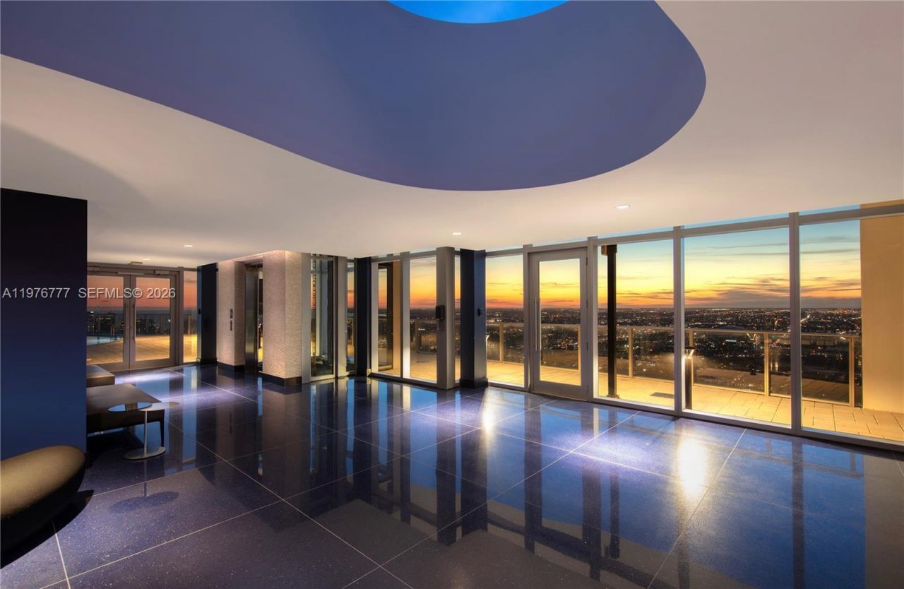 851 NE 1st Ave , Unit PH 5700, Miami, FL 33132 Photo