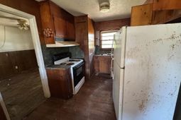 515 W Pennsylvania St photo 4