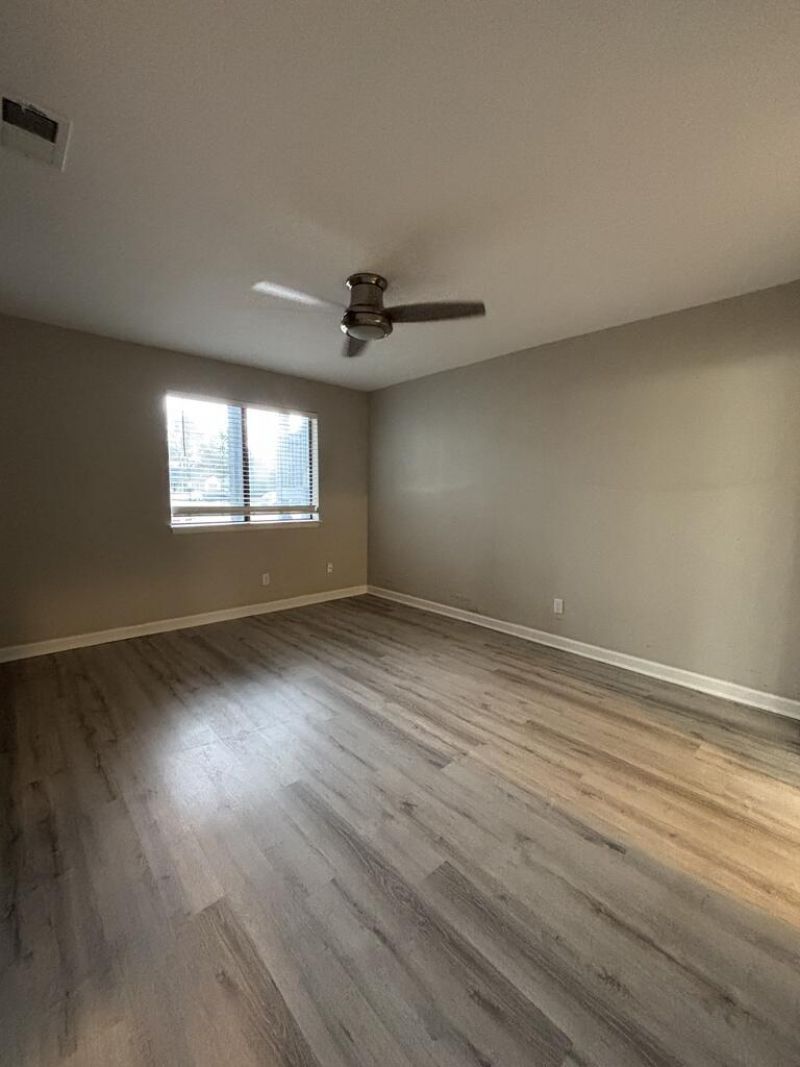 8483 Yadkin Circle Photo 19