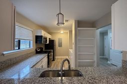 8483 Yadkin Circle photo 4