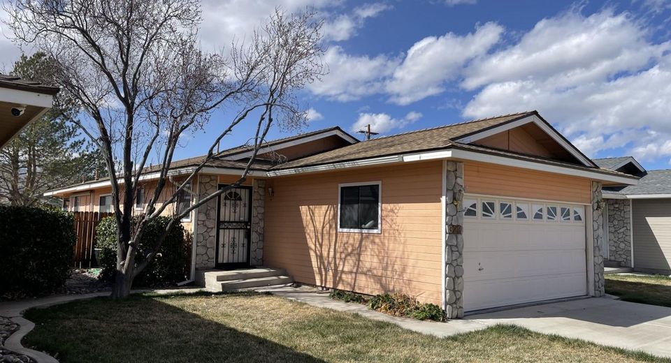 321 S West Street, Yerington, NV 89447 Photo