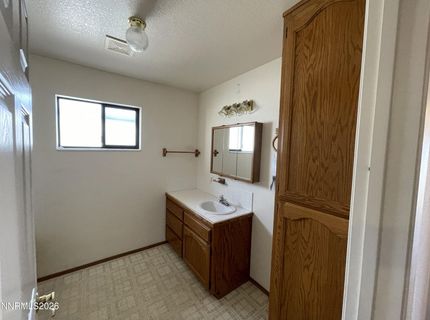 321 S West Street, Yerington, NV 89447 Photo