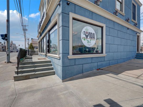 882 Hempstead Turnpike, Franklin Square, NY 11010