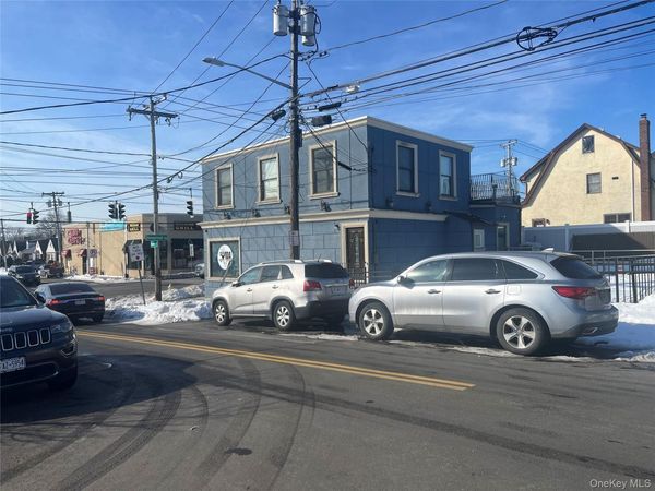 882 Hempstead Turnpike , Franklin Square, NY 11010