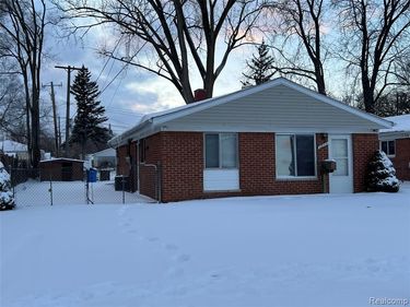 3944 S Gulley Road , Dearborn Heights, MI 48125