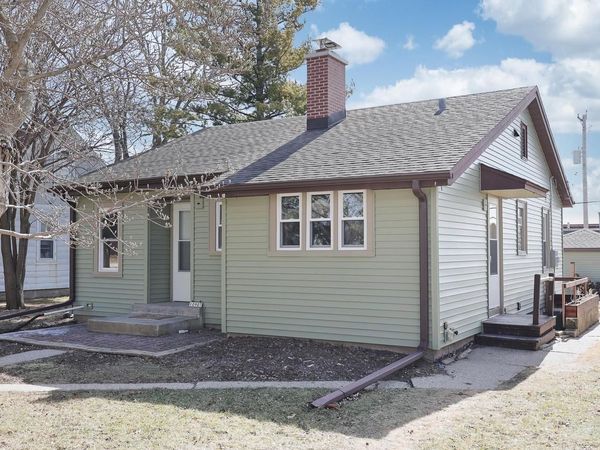 10907 Glenway COURT, Wauwatosa, WI 53222