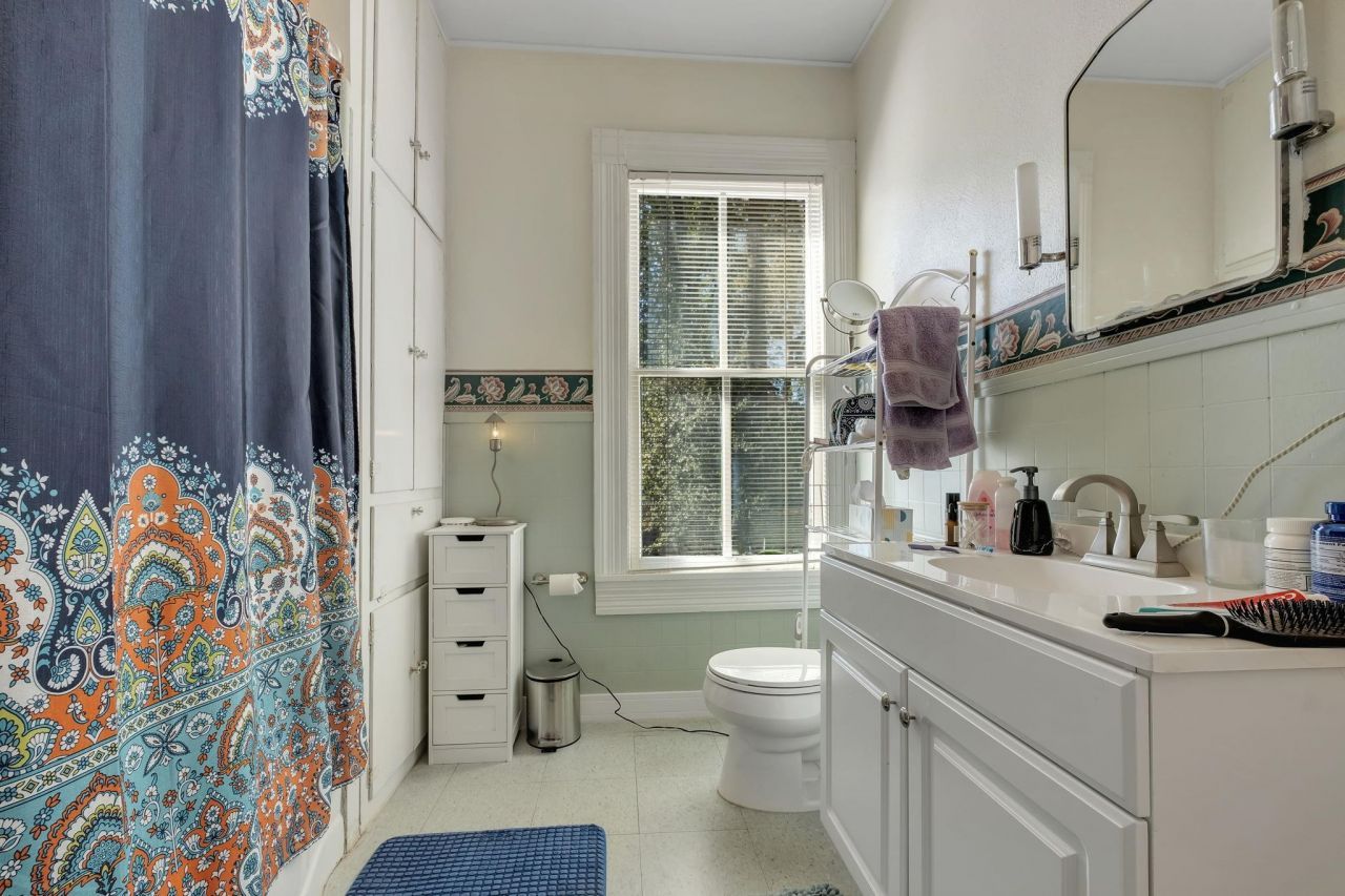 237 E Washington Street , Quincy, FL 32351 Photo