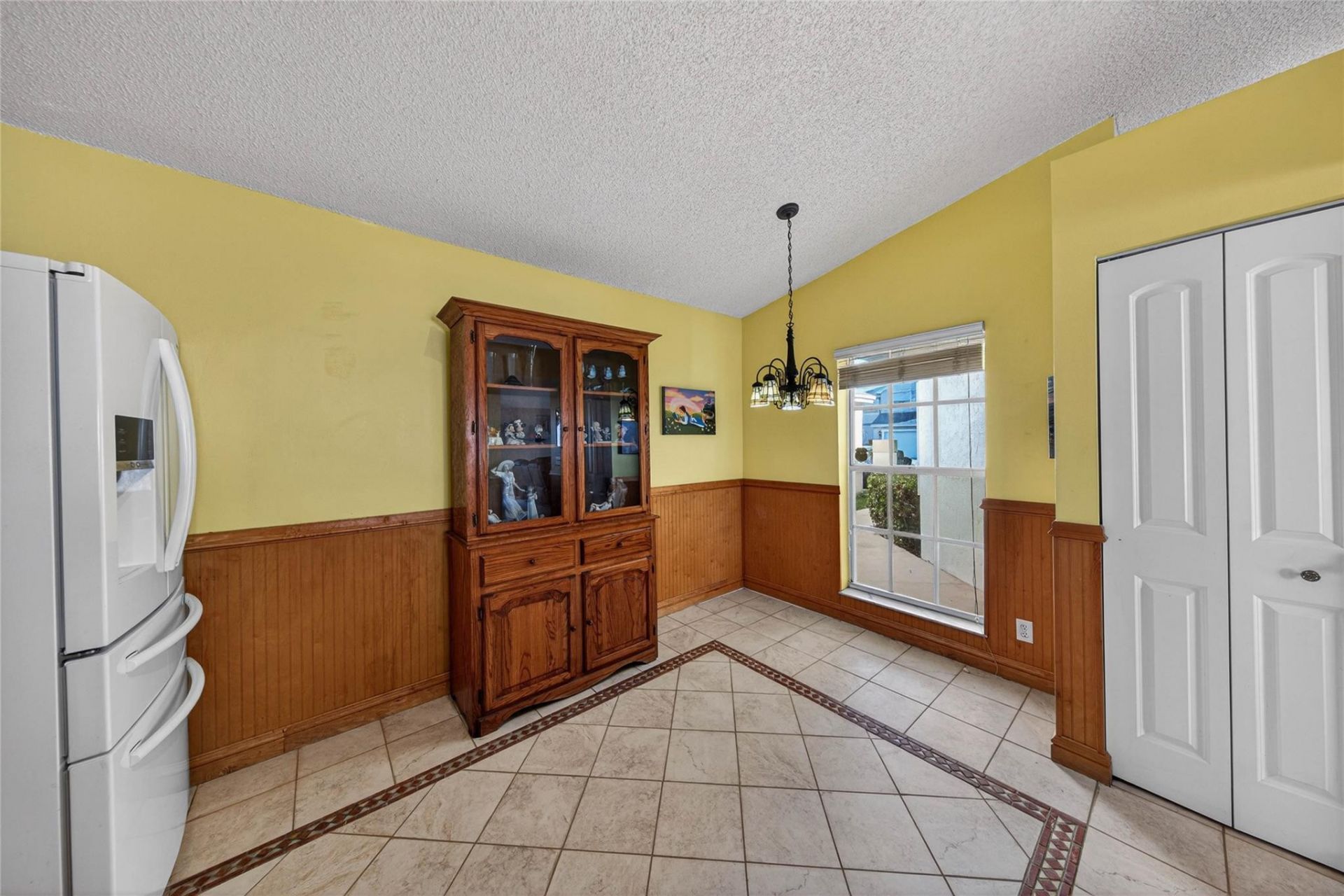 351 E Riverbend Drive, Sunrise, FL 33326 Photo