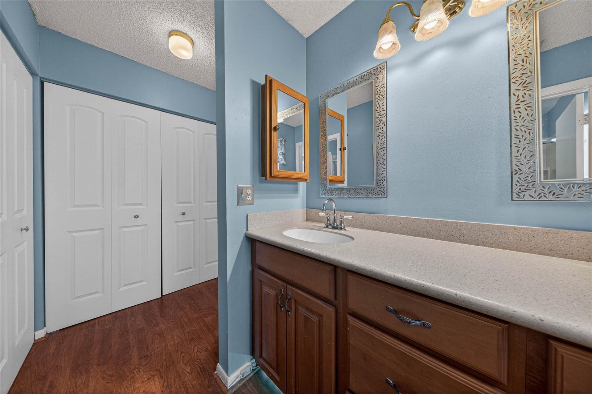 351 E Riverbend Drive, Sunrise, FL 33326 Photo