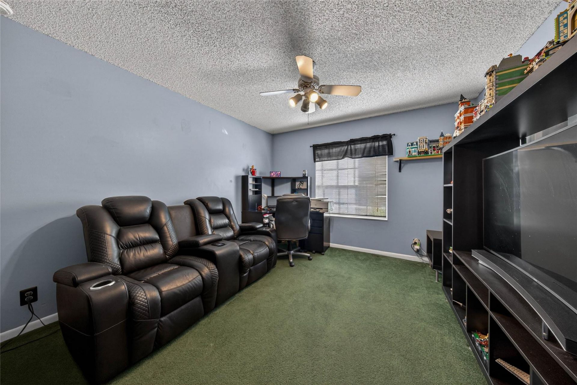 351 E Riverbend Drive, Sunrise, FL 33326 Photo