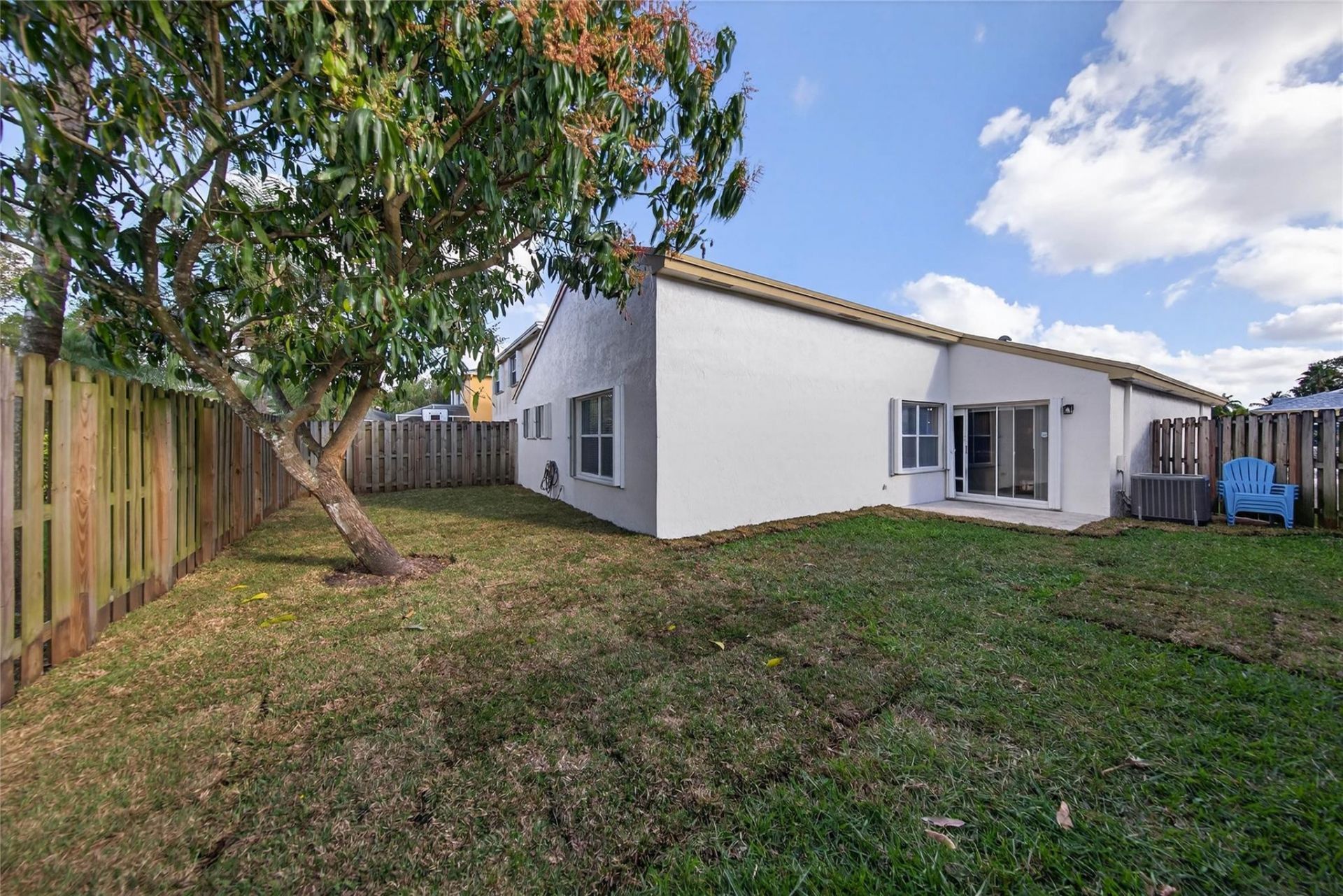 351 E Riverbend Drive, Sunrise, FL 33326 Photo