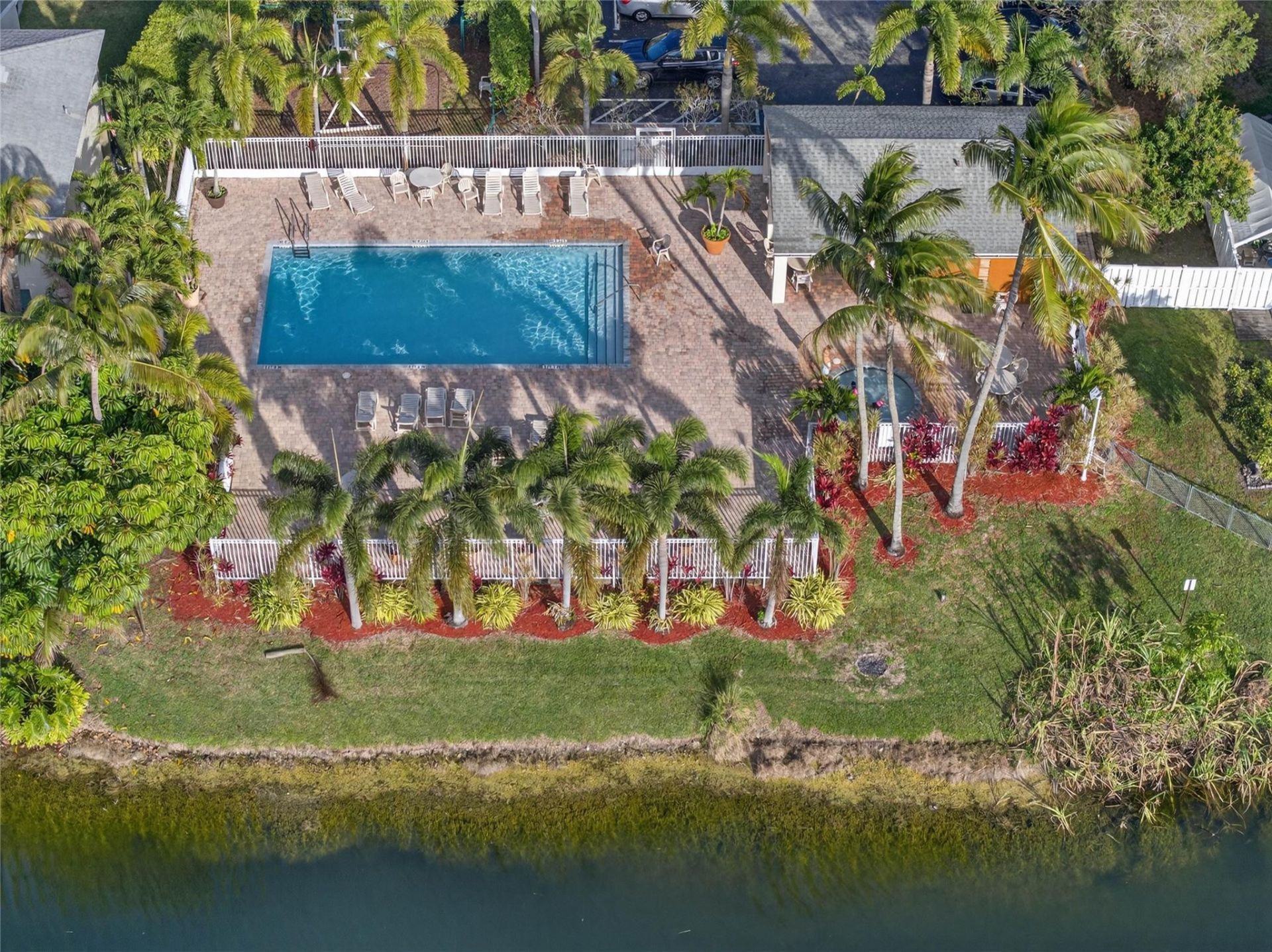 351 E Riverbend Drive, Sunrise, FL 33326 Photo