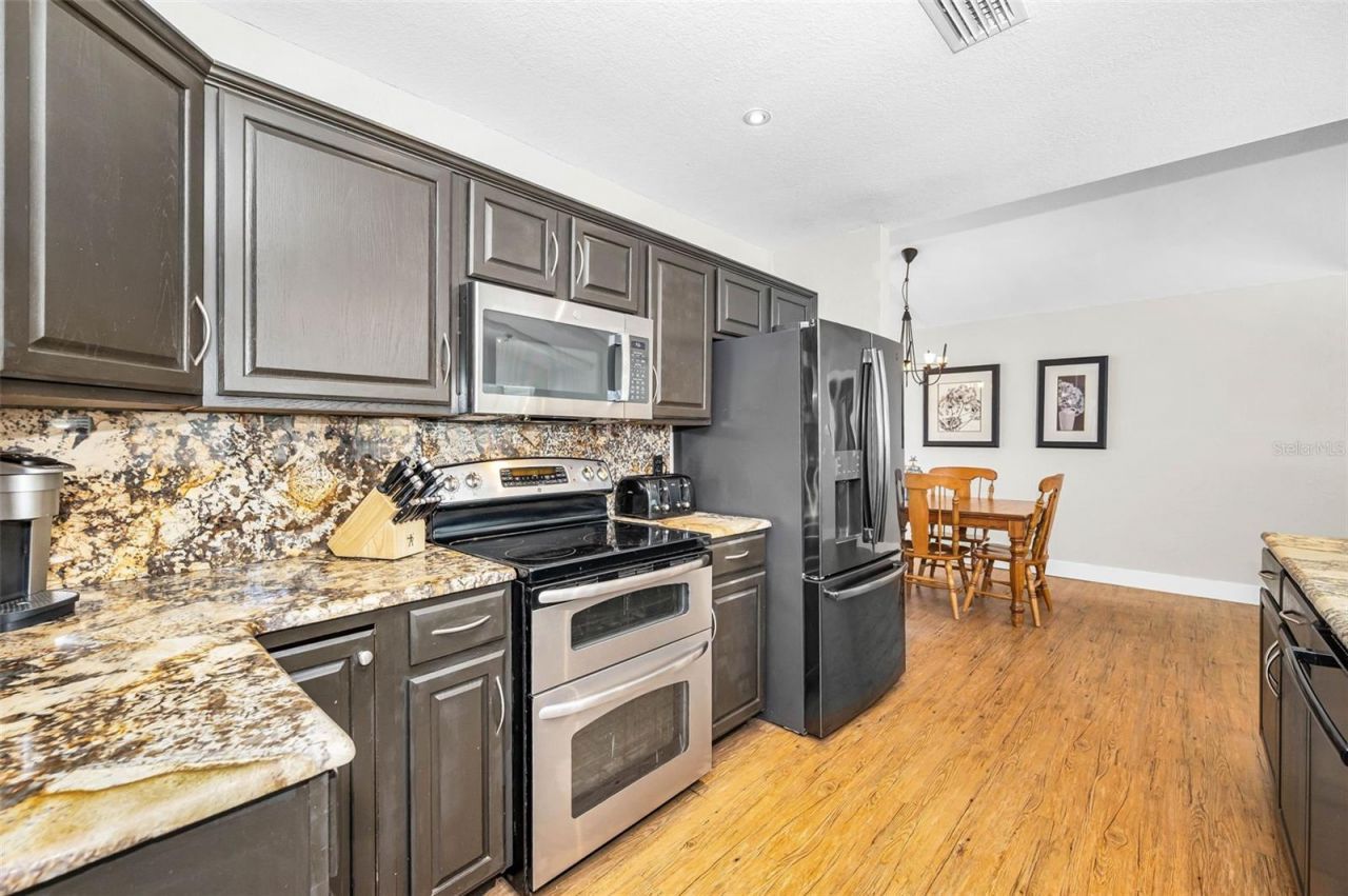 7692 132nd Way, Seminole, FL 33776 Photo