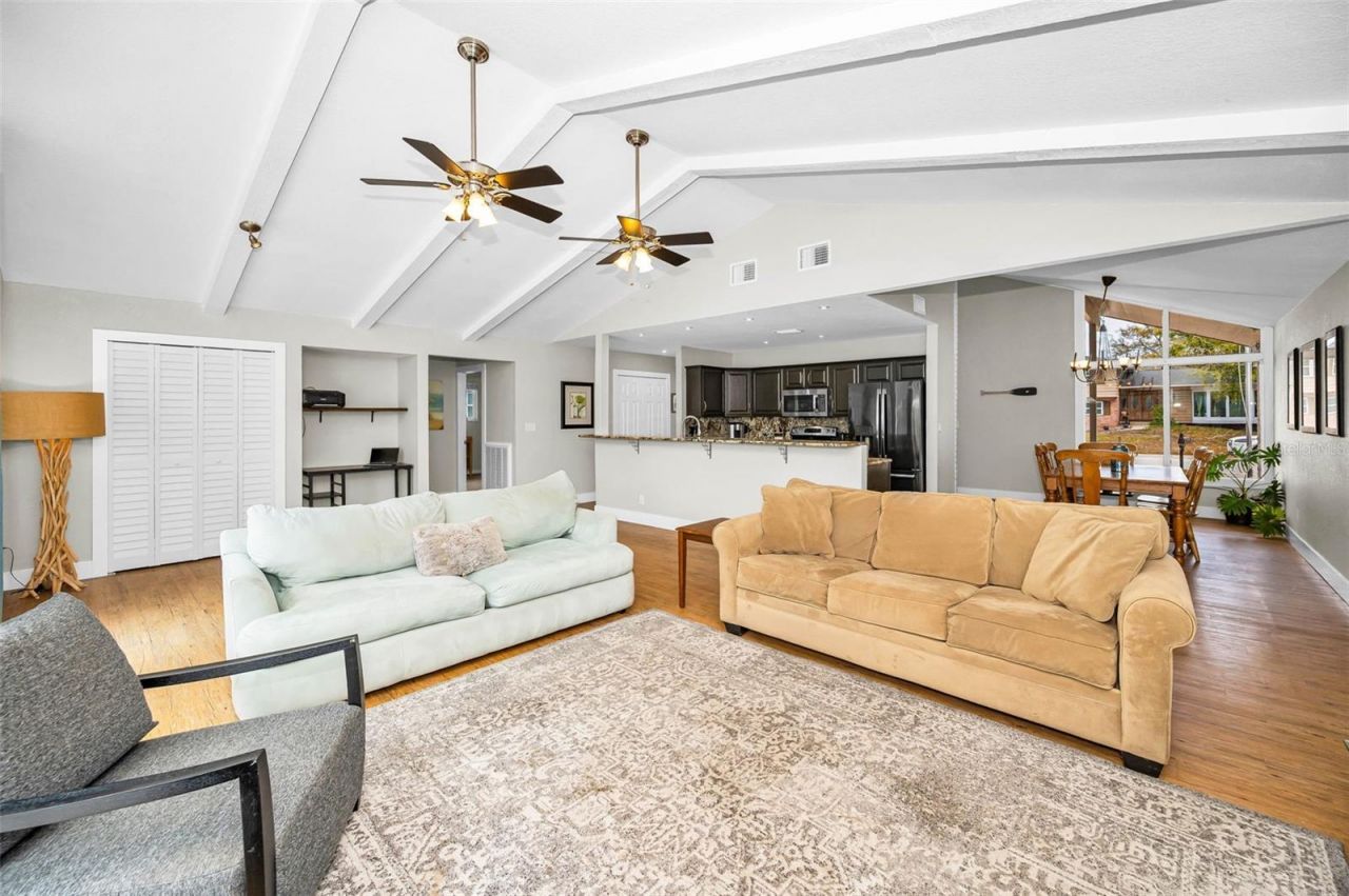 7692 132nd Way, Seminole, FL 33776 Photo