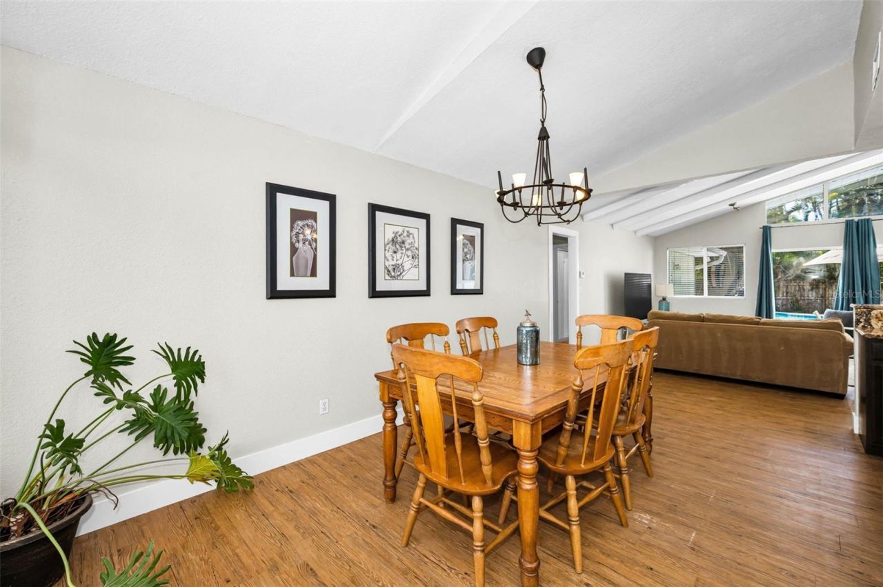 7692 132nd Way, Seminole, FL 33776 Photo