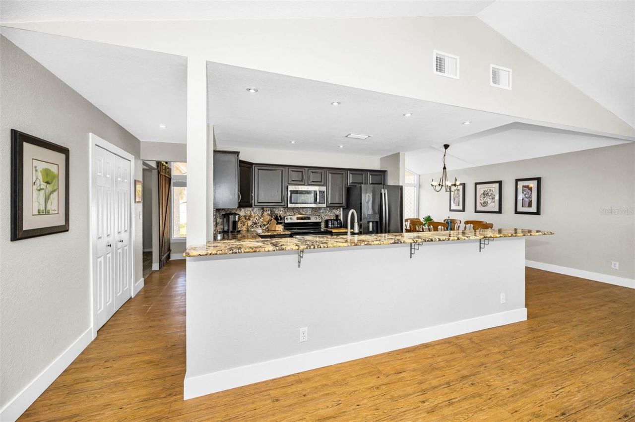 7692 132nd Way, Seminole, FL 33776 Photo