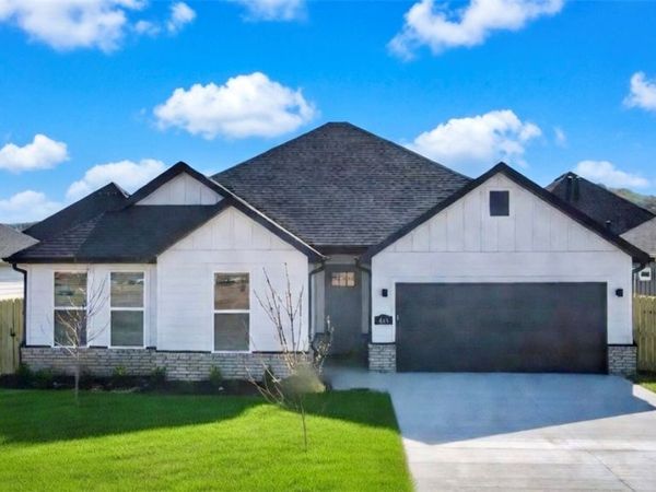 464 S Calico Avenue, Fayetteville, AR 72704