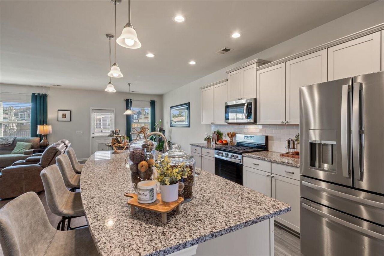 430 Ambrose Drive Photo 10