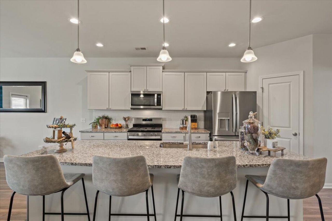 430 Ambrose Drive Photo 11