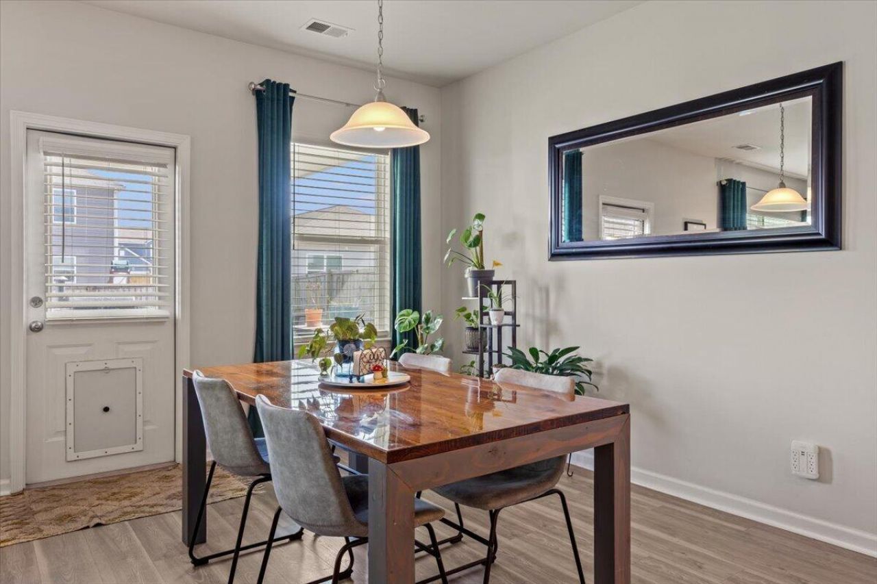 430 Ambrose Drive Photo 14