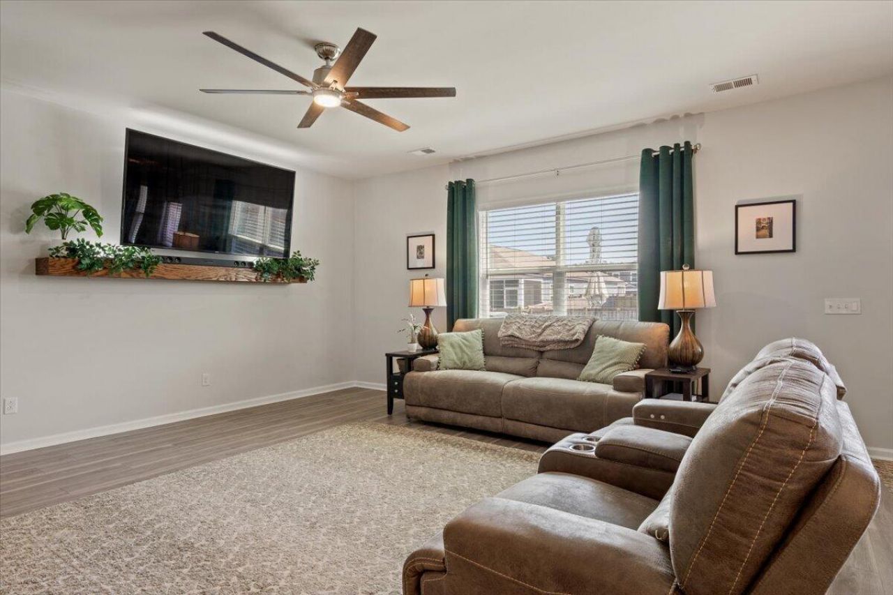 430 Ambrose Drive Photo 16