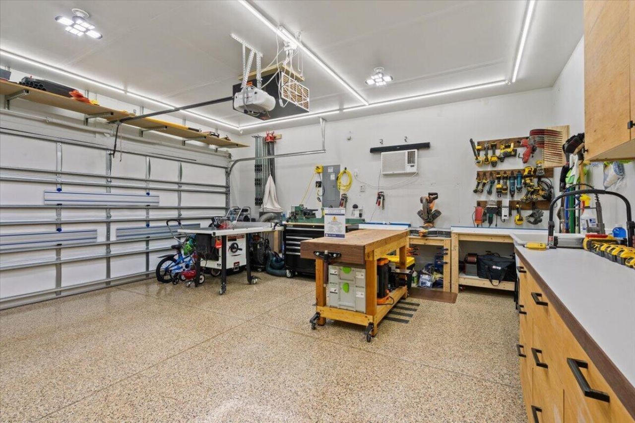 430 Ambrose Drive Photo 37