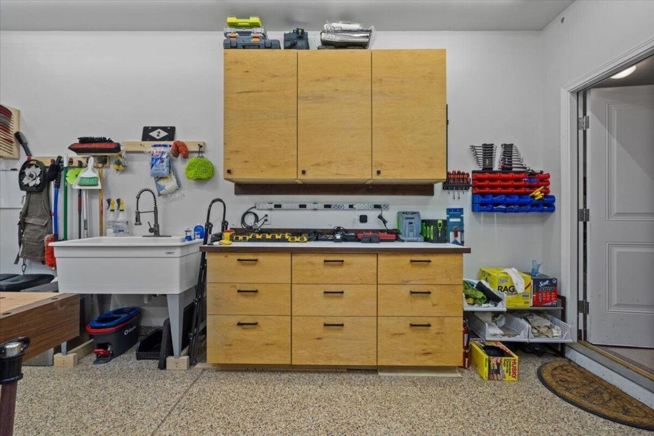 430 Ambrose Drive Photo 38