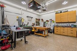 430 Ambrose Drive photo 4