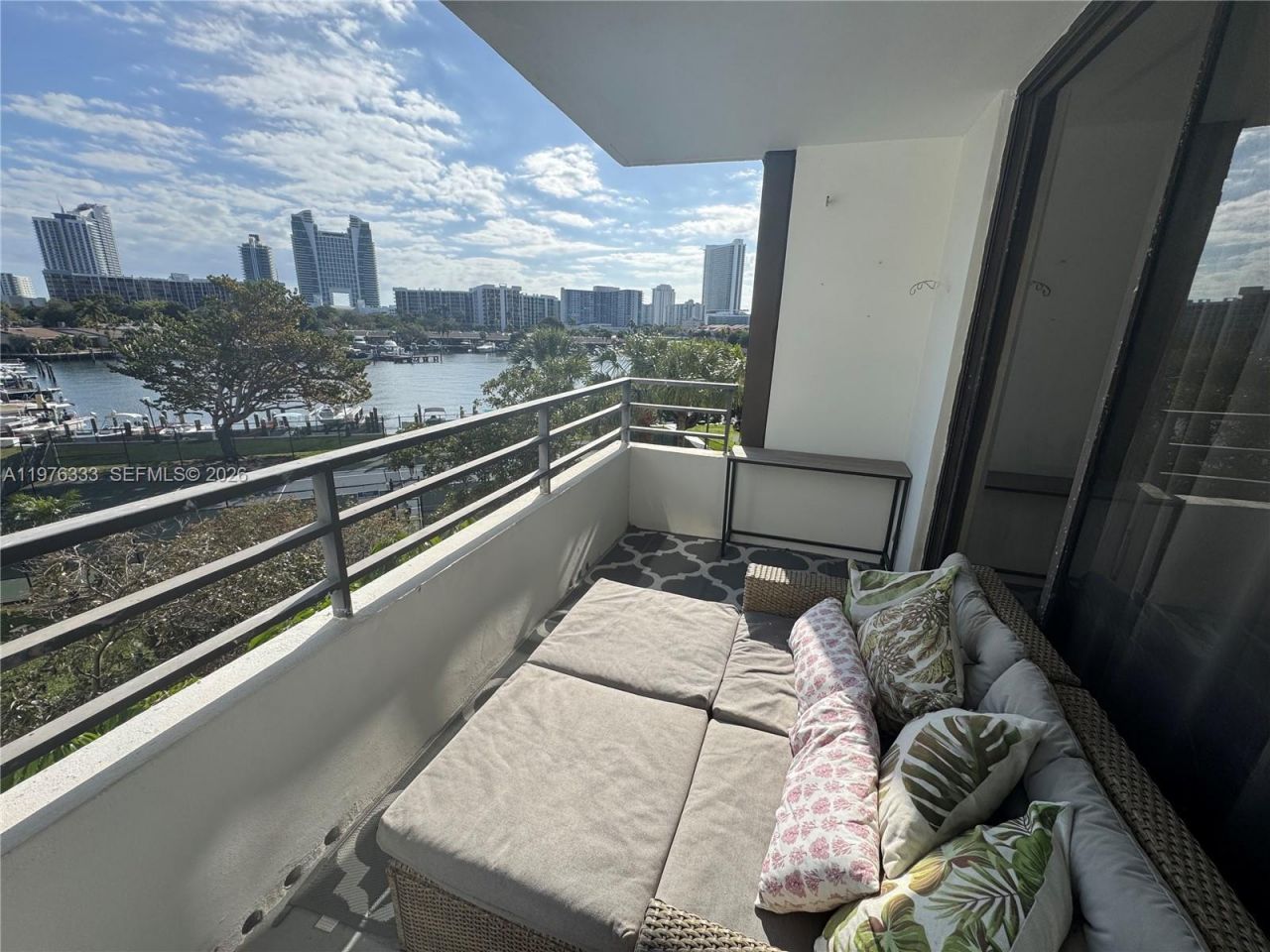 500 Three Islands Blvd , Unit M24, Hallandale Beach, FL 33009 Photo