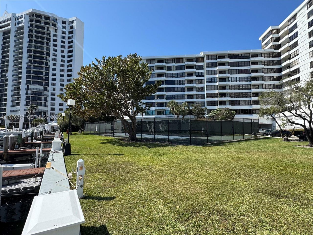 500 Three Islands Blvd , Unit M24, Hallandale Beach, FL 33009 Photo