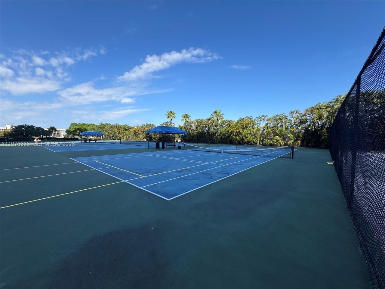 500 Three Islands Blvd , Unit M24, Hallandale Beach, FL 33009 Photo