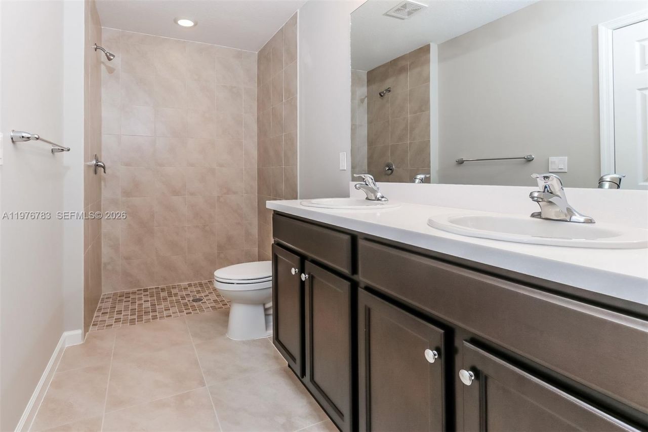 957 SE Caravan Ave , Port Saint Lucie, FL 34983 Photo