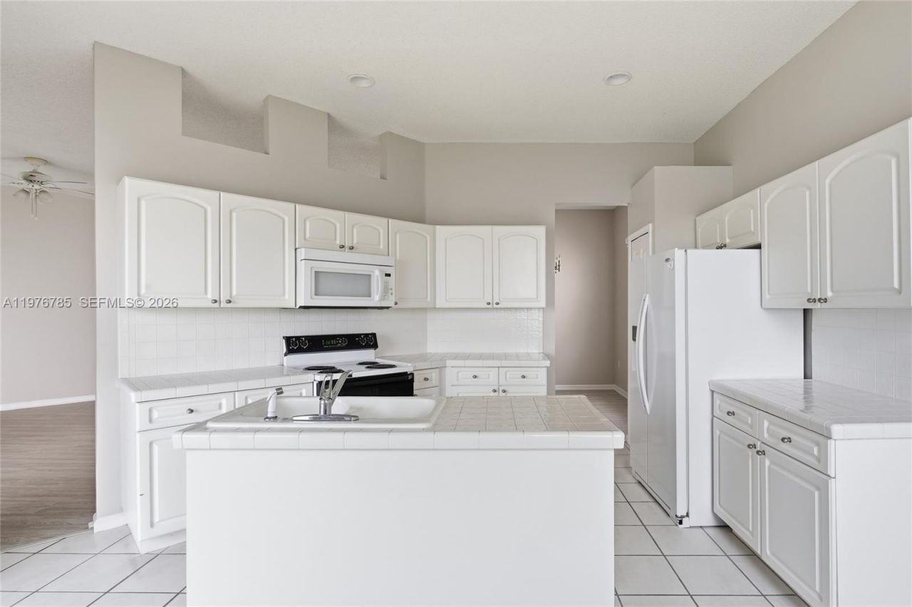 575 SE 29th Dr , Homestead, FL 33033 Photo